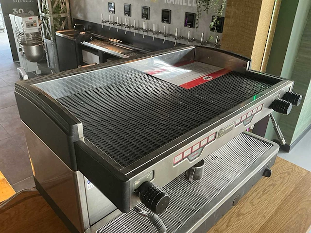 Faema - e98 - espressomachine - afbeelding 3 van  6
