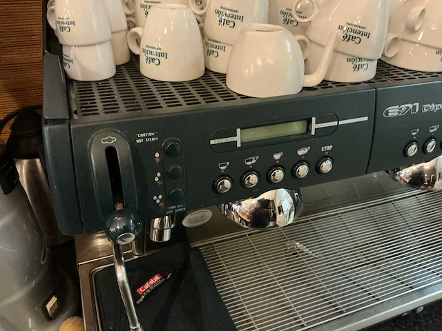 Faema e71 diplomat koffie- & espressomachines - afbeelding 2 van  9