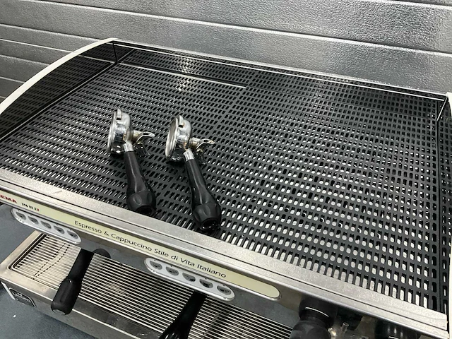 Faema e98 re a/2 2018 koffiemachine - afbeelding 10 van  14