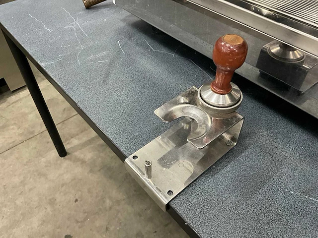 Faema e98 re a/2 2018 koffiemachine - afbeelding 14 van  14