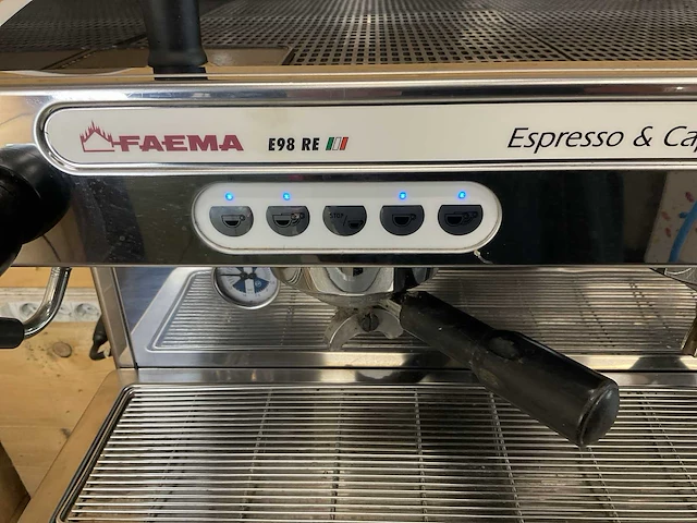 Faema e98 re espresso & cappuccino machine - afbeelding 2 van  9