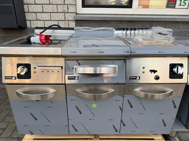 Fagor ongebruikt - bakplaat + frituur - bakkooklijn - afbeelding 4 van  8