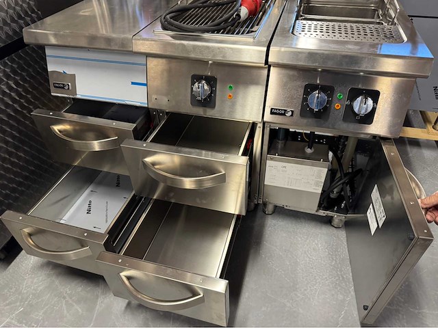 Fagor ongebruikt - grill + pasta koker + nutraal - bakkooklijn - afbeelding 3 van  5