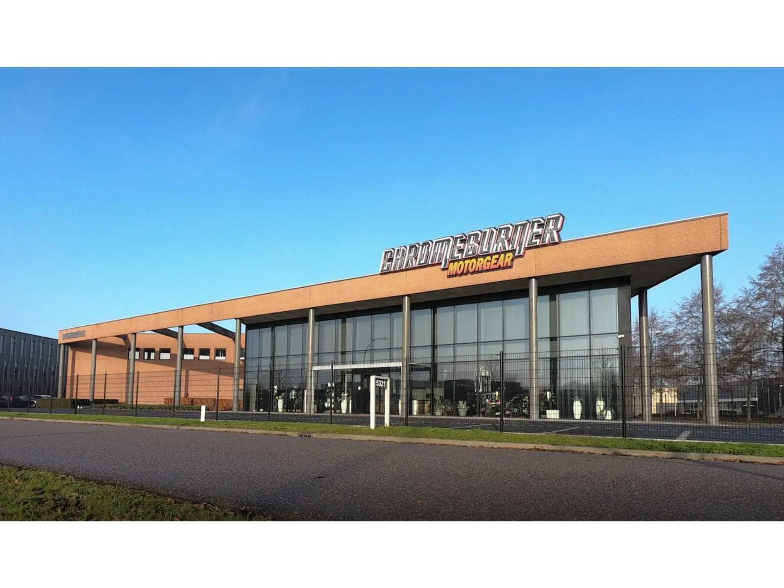 Faillissement chromeburner motorgear b.v. - motorhelmen, motorkleding en partijen