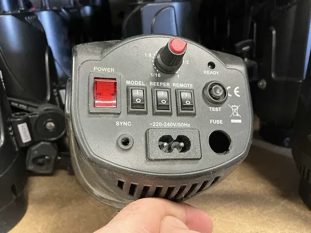 Falconeyes ss-150d compact studio flitser (4x) - afbeelding 5 van  6