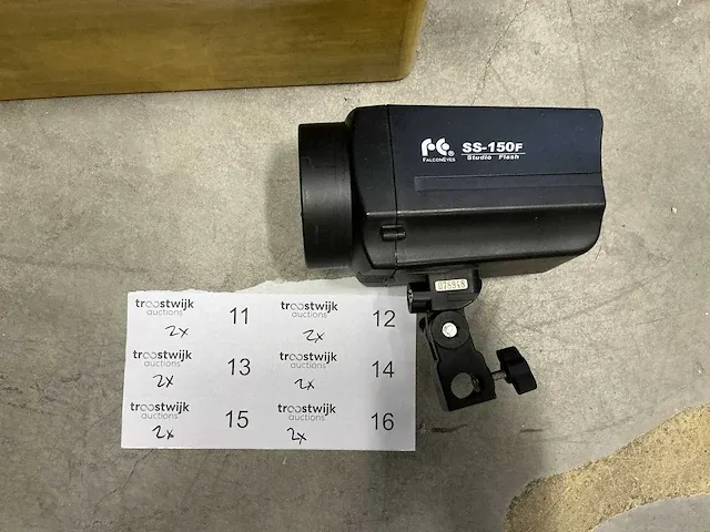Falconeyes ss-150f studio flitser (2x) - afbeelding 2 van  4