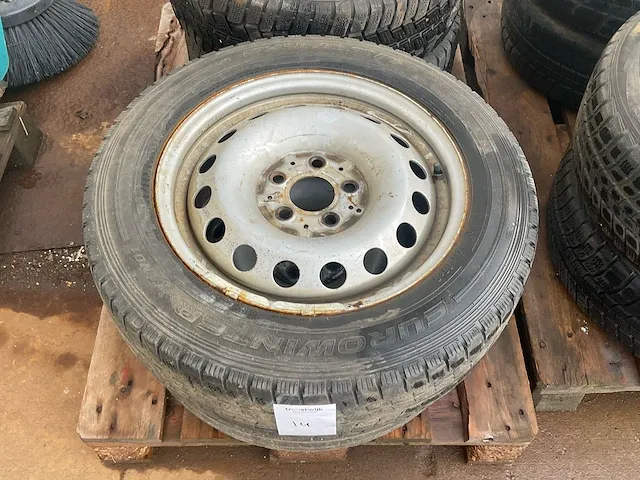 Falken eurowinter van autobanden set - afbeelding 3 van  5