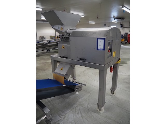 Fam - afbeelding 1 van  14