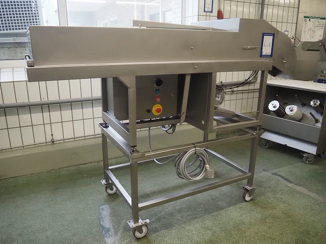 Fam - afbeelding 1 van  27