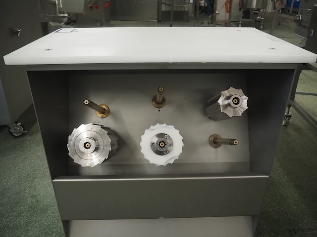 Fam - afbeelding 13 van  27