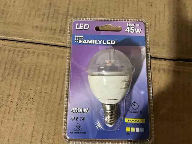 Family led - flp4563b - 3000k 450lm e14 led lamp (288x) - afbeelding 1 van  4