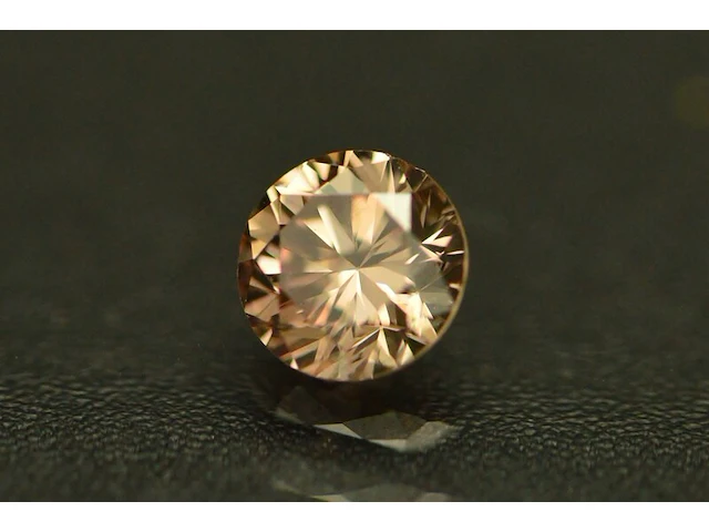 Fancy diamant 0.33ct ( gia gecertifcieerd ) - afbeelding 2 van  5