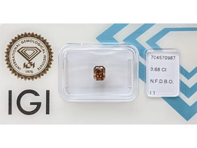 Fancy diamant brownish - 0.68ct (igi gecertificeerd) - afbeelding 2 van  6