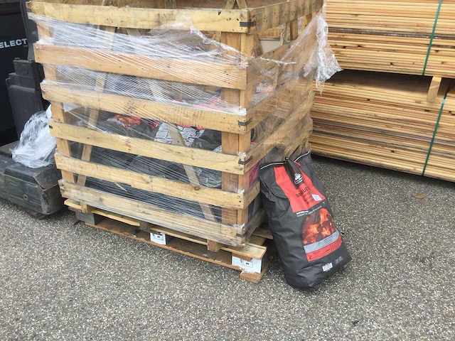 Fancy flames - 10 kilo - briketten zakken bbq (15x) - afbeelding 4 van  5