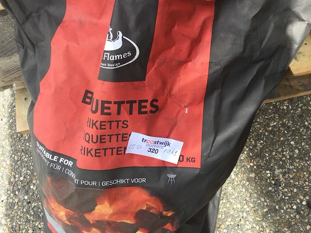 Fancy flames - 10 kilo - briketten zakken bbq (15x) - afbeelding 5 van  5
