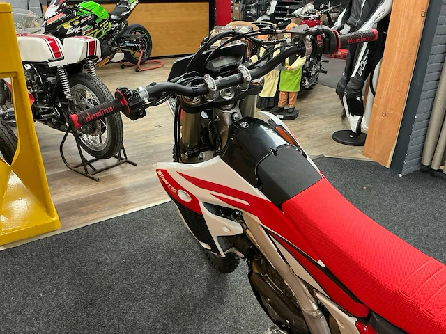 Fantic xef 250 motorfiets nieuw - afbeelding 2 van  13