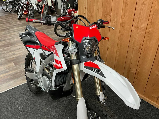 Fantic xef 250 motorfiets nieuw - afbeelding 10 van  13