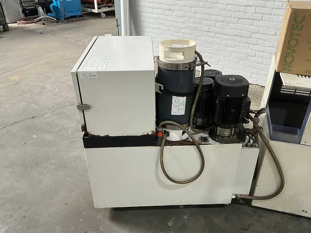 Fanuc - 2003 - robocut a-0ib - draadvonk- en erodeermachine - afbeelding 3 van  21