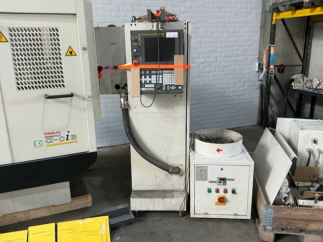 Fanuc - 2003 - robocut a-0ib - draadvonk- en erodeermachine - afbeelding 7 van  21