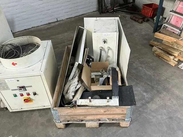 Fanuc - 2003 - robocut a-0ib - draadvonk- en erodeermachine - afbeelding 8 van  21