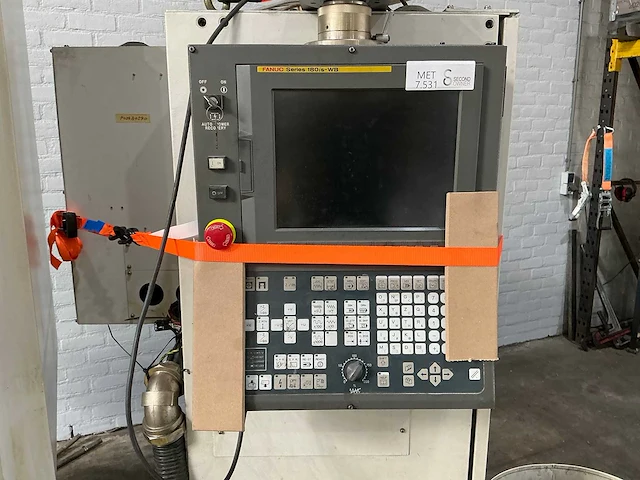 Fanuc - 2003 - robocut a-0ib - draadvonk- en erodeermachine - afbeelding 17 van  21
