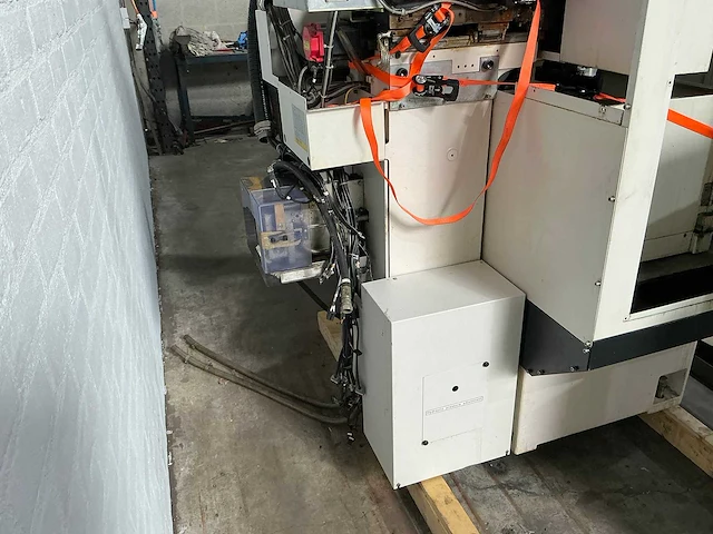 Fanuc - 2003 - robocut a-0ib - draadvonk- en erodeermachine - afbeelding 18 van  21