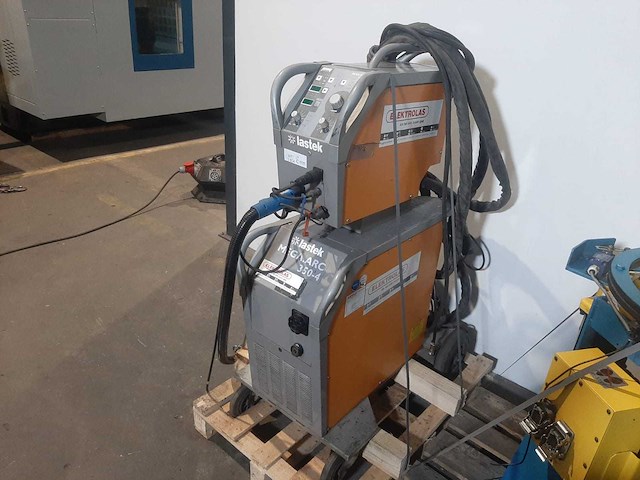 Fanuc - arc mate 100ic - welding robot - afbeelding 2 van  6