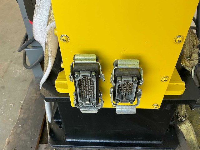 Fanuc - m-6i - robotic loader - 1999 - afbeelding 2 van  12