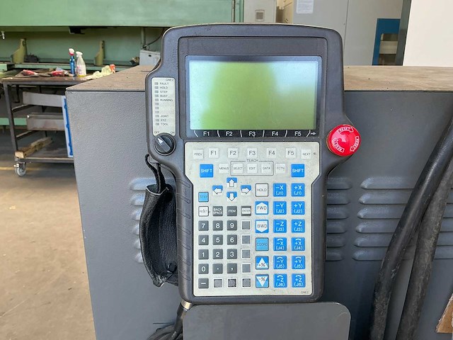 Fanuc - m-6i - robotic loader - 1999 - afbeelding 7 van  12