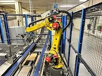 Fanuc - robot m-20 ia 20m - robot kleine broodkrat laden - afbeelding 1 van  24