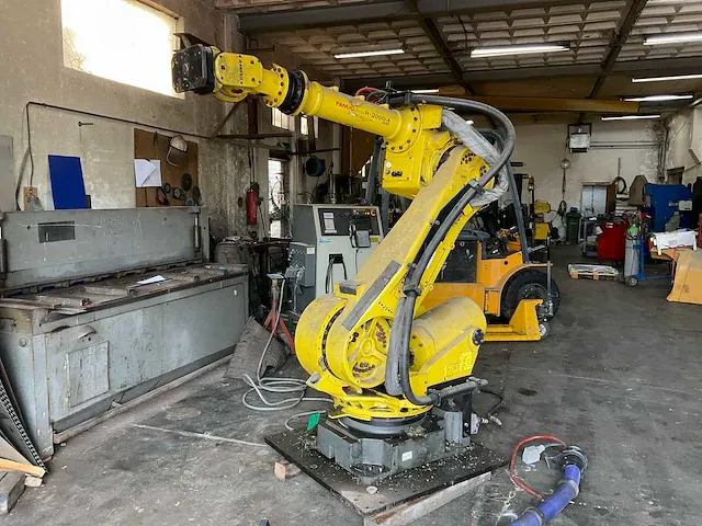 Fanuc - robot r-2000ia 165f - 2004 fanuc robot r-2000ia 165f robot arm - afbeelding 12 van  24