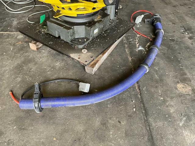 Fanuc - robot r-2000ia 165f - 2004 fanuc robot r-2000ia 165f robot arm - afbeelding 9 van  24