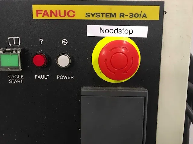 Fanuc m-710ic/70 handling robot - afbeelding 15 van  17