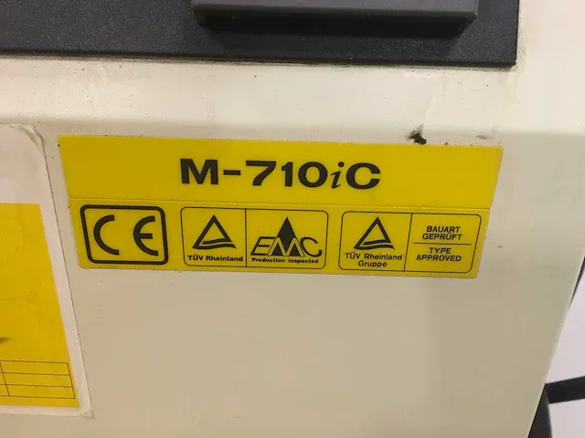 Fanuc m-710ic/70 handling robot - afbeelding 16 van  17