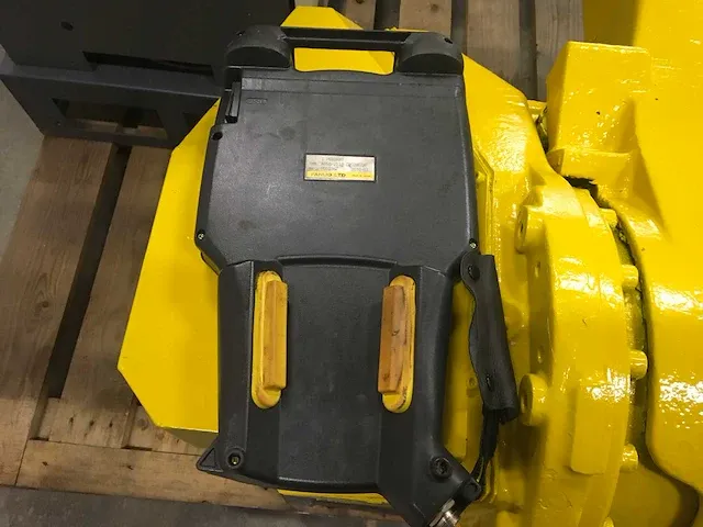 Fanuc m-710ic/70 handling robot - afbeelding 7 van  17