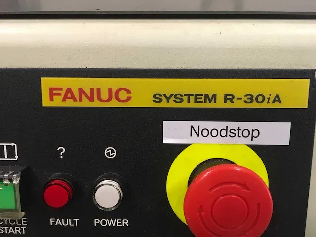 Fanuc m-710ic/70 handling robot - afbeelding 15 van  17