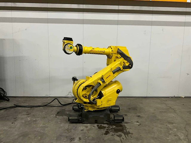Fanuc r-2000ia 165f handling robot & r-j3ib schakelkast - afbeelding 1 van  7