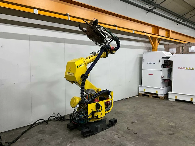 Fanuc r-2000ia 165f lasrobot & r-j3ib schakelkast - afbeelding 4 van  9