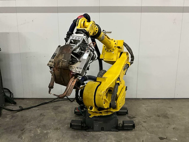 Fanuc r-2000ia 165f lasrobot & r-j3ib schakelkast - afbeelding 6 van  9