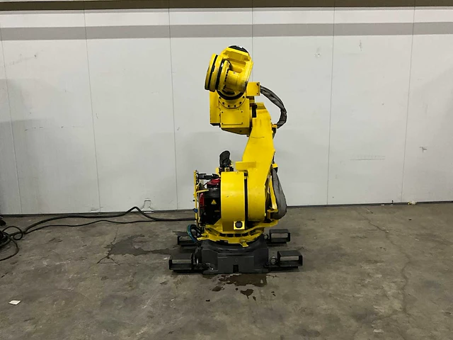 Fanuc r-2000ia 210f handling robot & r-j3ib schakelkast - afbeelding 5 van  6