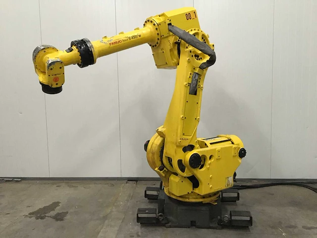 Fanuc s-430i w handling robot & r-j3 schakelkast - afbeelding 1 van  6