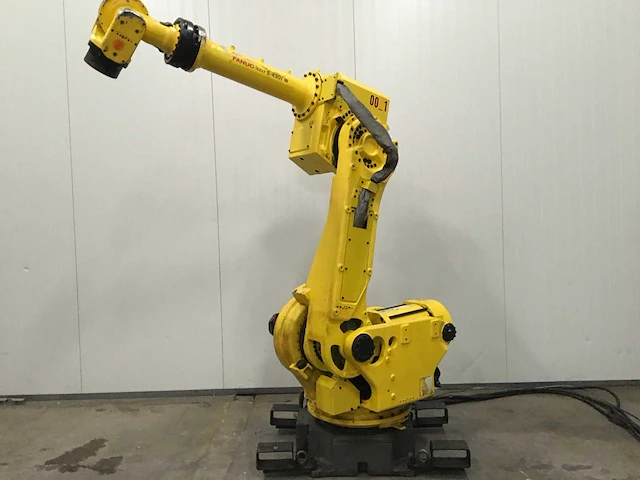 Fanuc s-430i w handling robot & r-j3 schakelkast - afbeelding 1 van  6