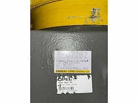 Fanuc s-430i w handling robot & r-j3 schakelkast - afbeelding 6 van  6
