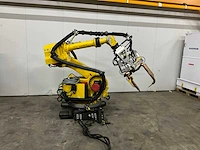 Fanuc s-430i w lasrobot & r-j3ib schakelkast - afbeelding 1 van  8