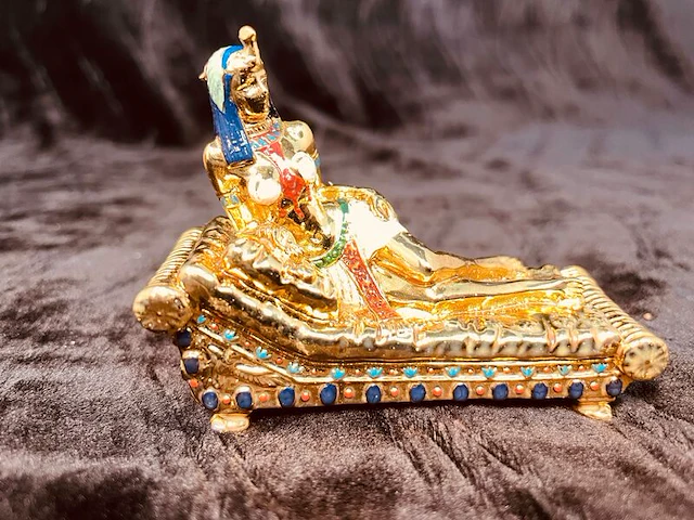 Farao egyptisch kunstgouden beeld - afbeelding 2 van  5