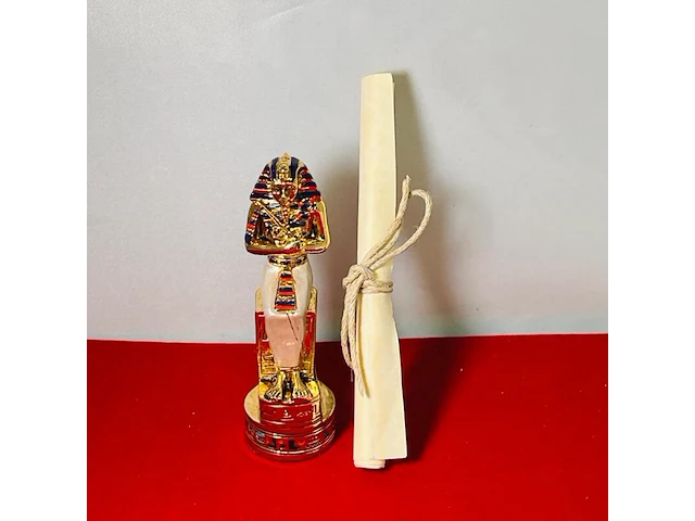 Farao, obelisk en sobek egyptische kunstgouden beelden - afbeelding 2 van  13