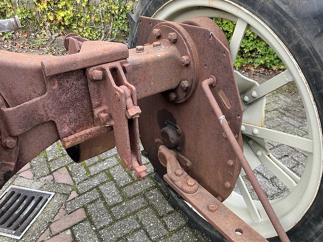 Farmall regular oldtimer tractor - afbeelding 3 van  21