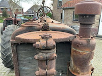 Farmall regular oldtimer tractor - afbeelding 8 van  21