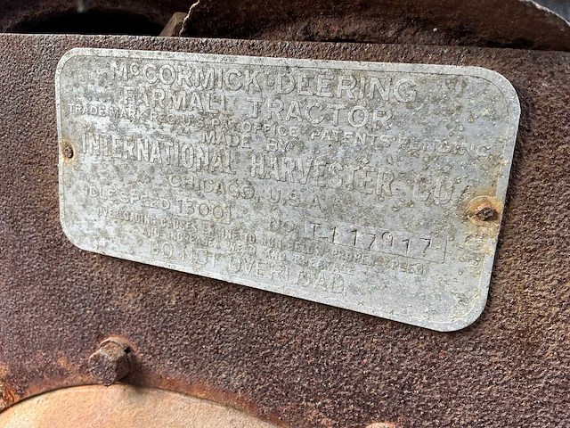 Farmall regular oldtimer tractor - afbeelding 14 van  21