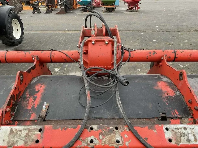 Farmax lrp 300 profi spitmachine - afbeelding 18 van  18